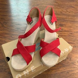NEW Toms Wedges